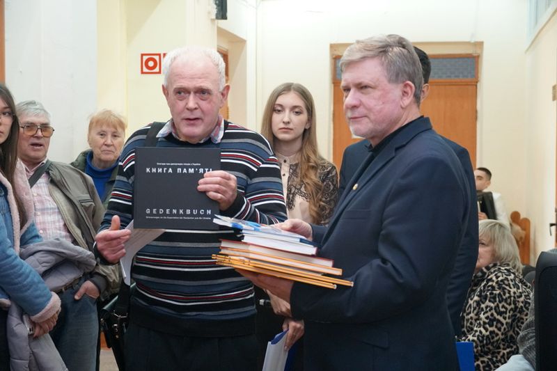 Пам’ять крізь покоління: в УМСФ відкрито виставку «забуттю не підлягає»
